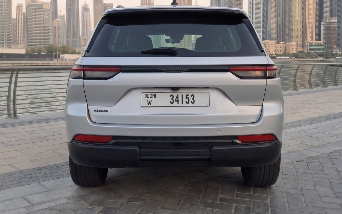2024 Jeep Grand Cherokee in Silver Metallic — gallery photo 3 in Dubai