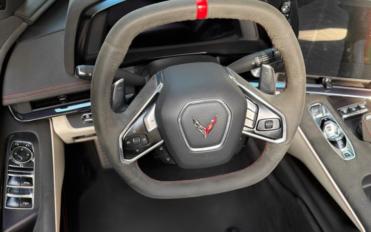 2023 Chevrolet Corvette Z06 3LZ Convertible in Solid Black — gallery photo 7 in Dubai