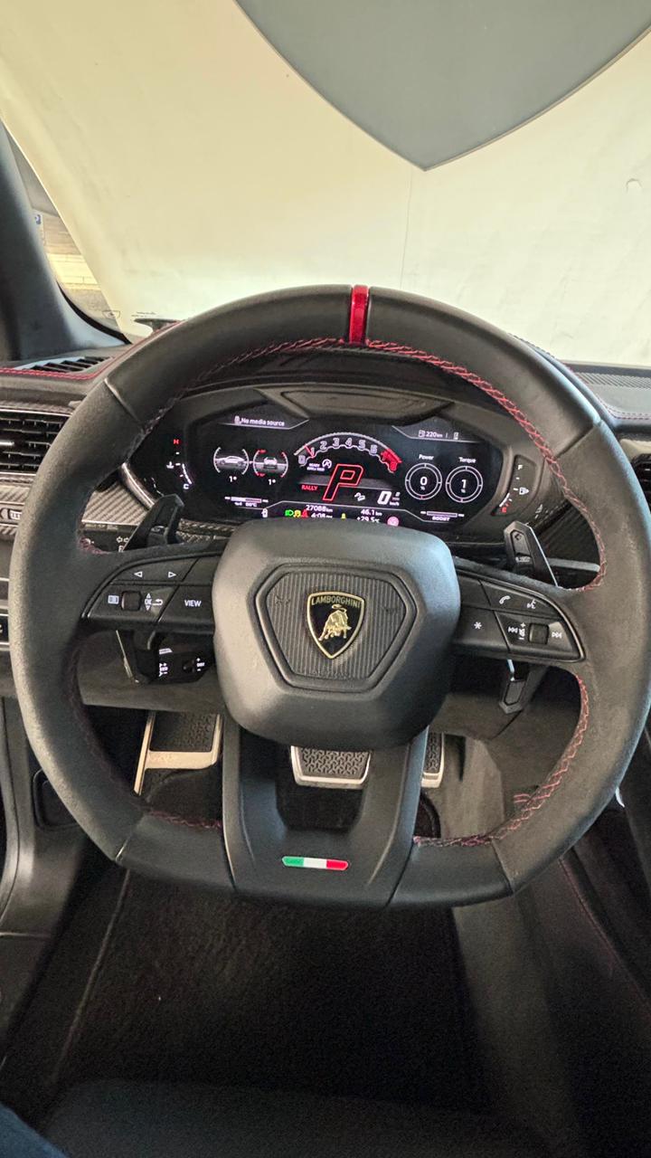 2023 Lamborghini Urus Performante in Solid Black — gallery photo 8 in Dubai