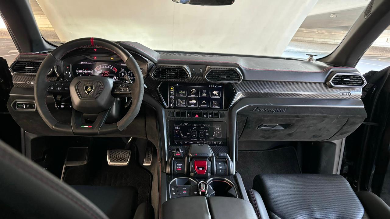 2023 Lamborghini Urus Performante in Solid Black — gallery photo 10 in Dubai