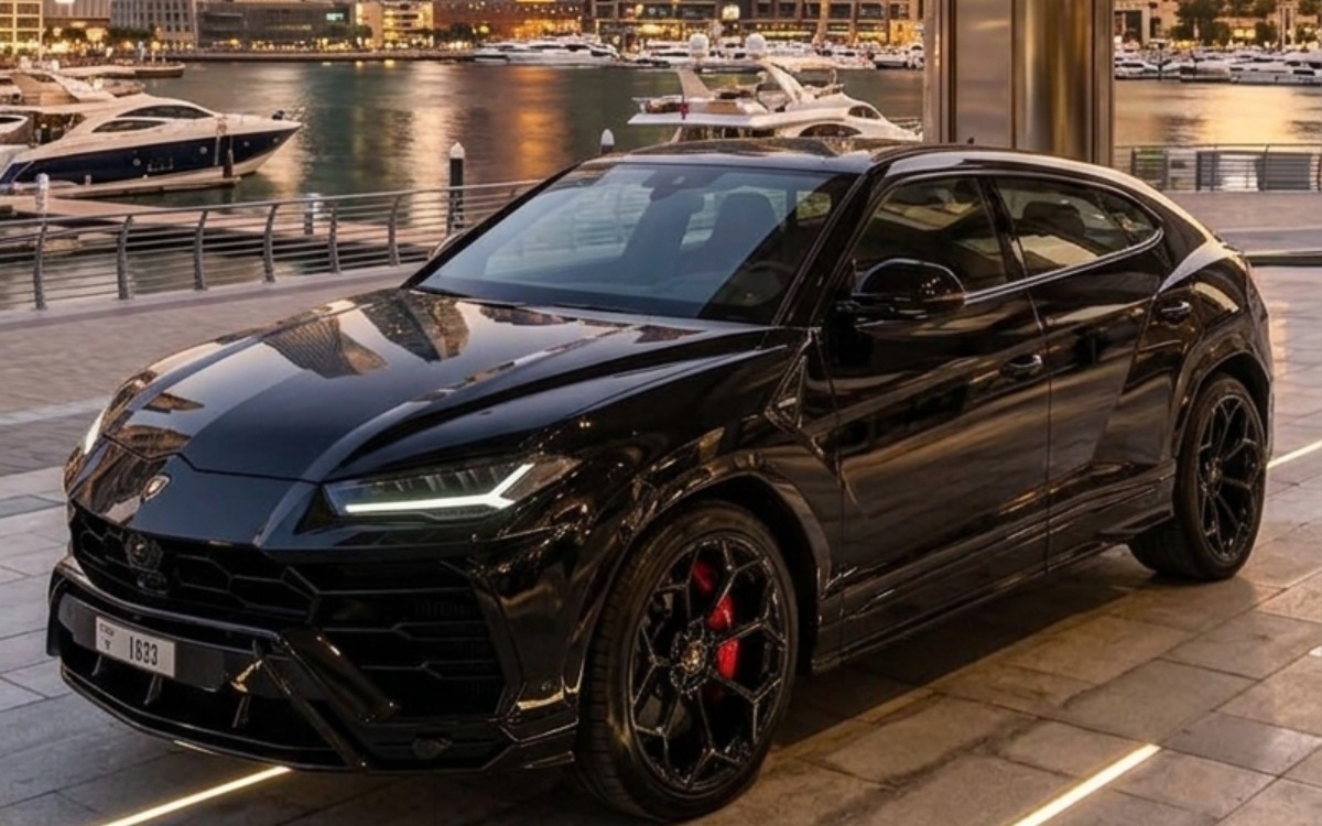 2023 Lamborghini Urus Performante
