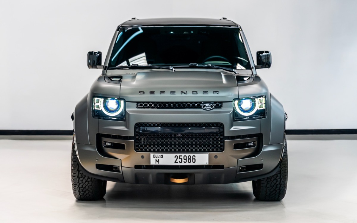 2025 Land Rover Defender 110 V8