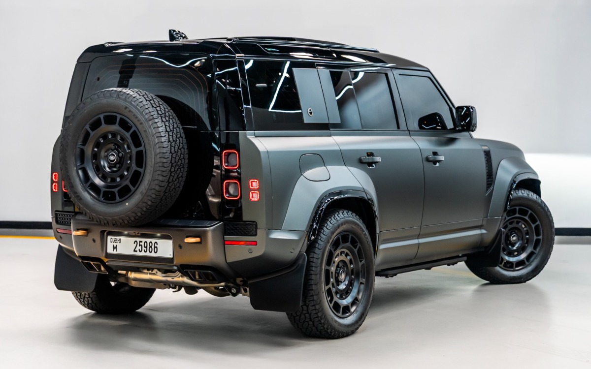 2025 Land Rover Defender 110 V8 in Anthracite — gallery photo 3 in Dubai