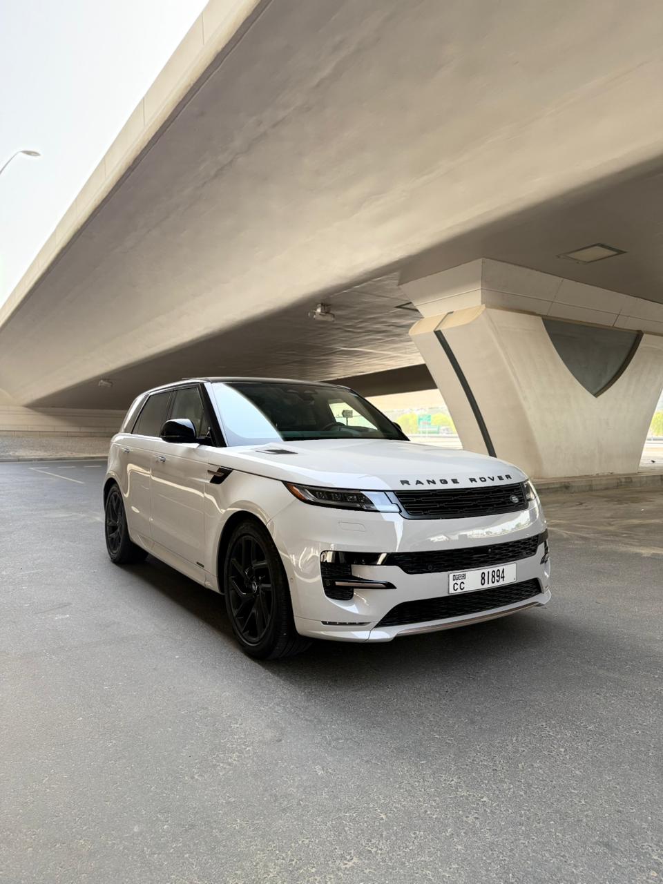 2025 Range Rover Autobiography in White — gallery photo 2 in Dubai