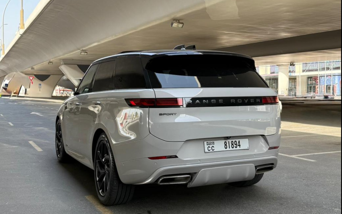 2025 Range Rover Autobiography in White — gallery photo 7 in Dubai