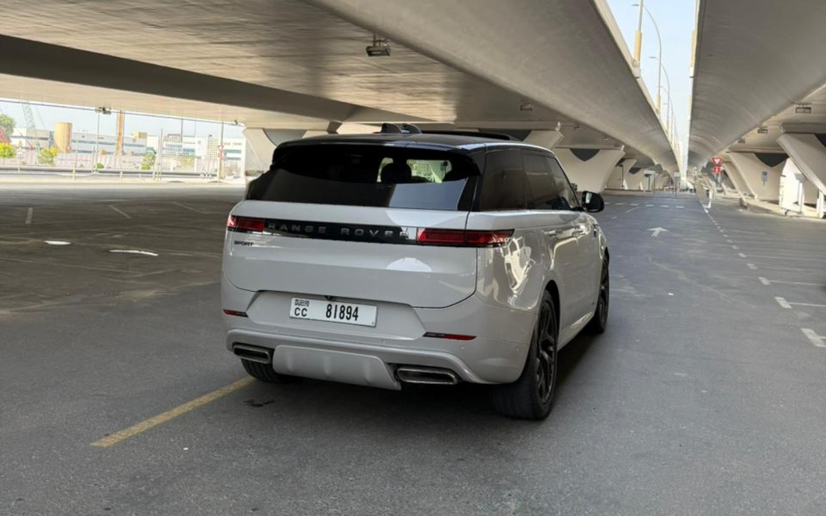 2025 Range Rover Autobiography in White — gallery photo 6 in Dubai