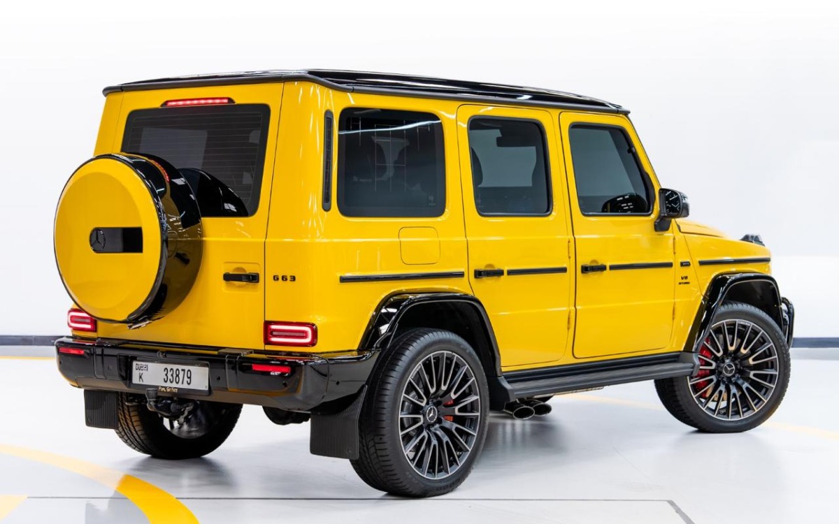 2025 Mercedes-AMG G63 in Giallo Triplo Strato — gallery photo 4 in Dubai