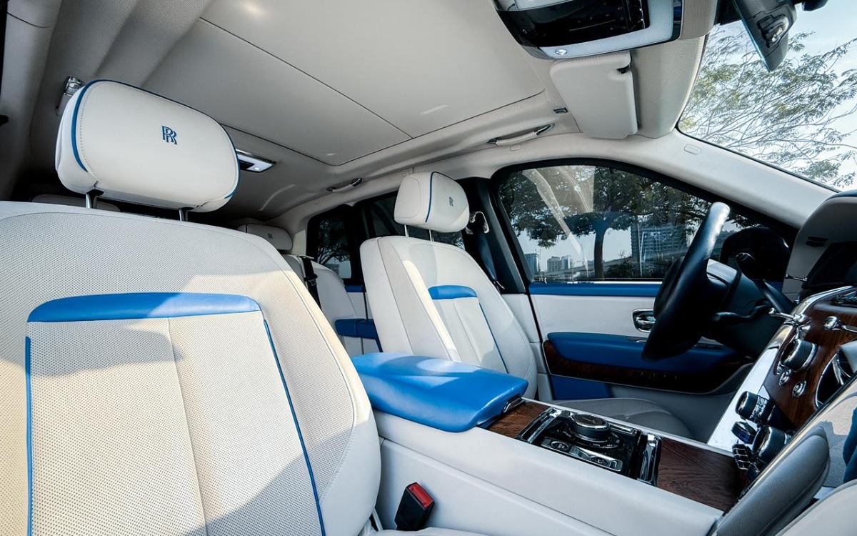 2021 Rolls-Royce Cullinan in Graphite Grey — gallery photo 6 in Dubai