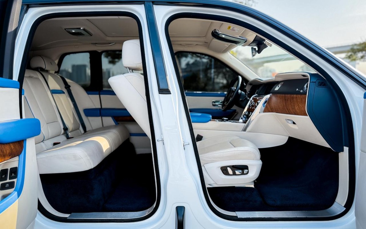 2021 Rolls-Royce Cullinan in Graphite Grey — gallery photo 10 in Dubai