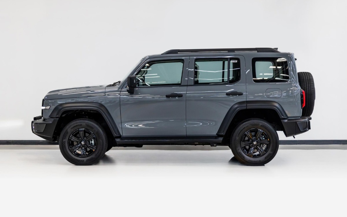 2025 Tank 300 Top in Graphite Grey — gallery photo 3 in Dubai