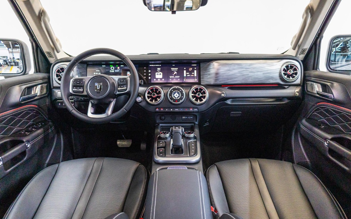 2025 Tank 300 Top in Graphite Grey — gallery photo 5 in Dubai