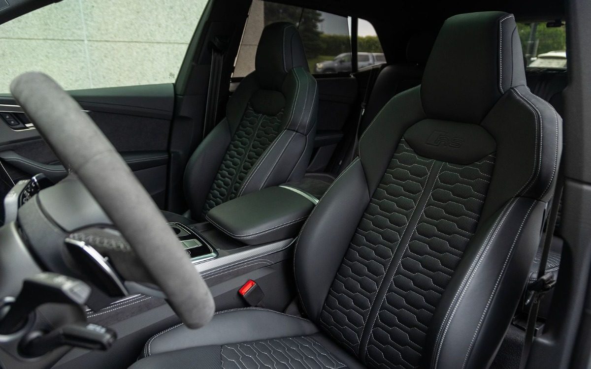 2024 Audi RS Q8 in Midnight Blue — gallery photo 9 in Dubai