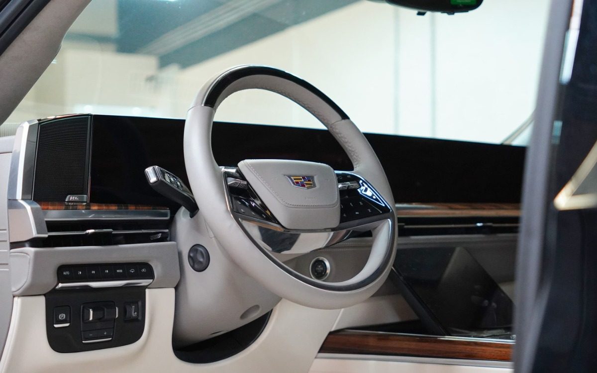 2025 Cadillac Escalade ESV Premium Luxury in Solid Black — gallery photo 5 in Dubai
