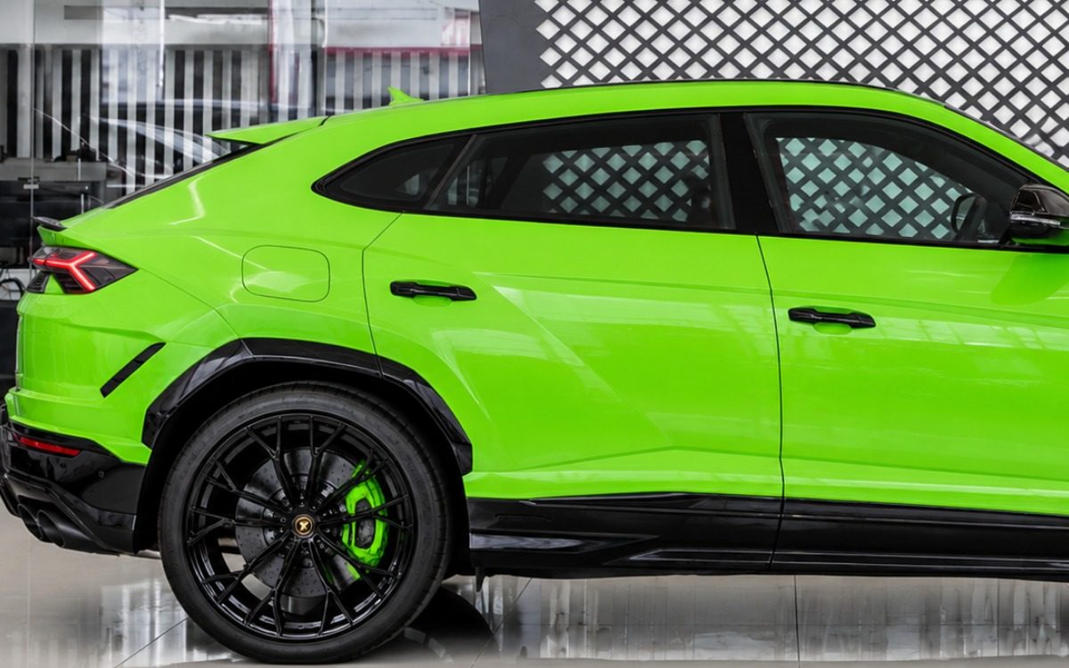 2026 Lamborghini Urus S in Lamborghini Verde Mantis — gallery photo 6 in Dubai