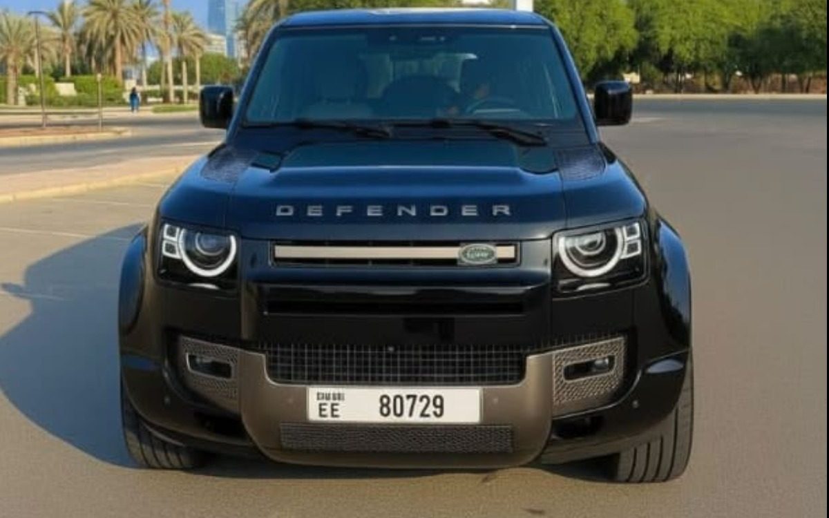 2025 Land Rover Defender 110 X-Dynamic HSE in Solid Black — gallery photo 2 in Dubai