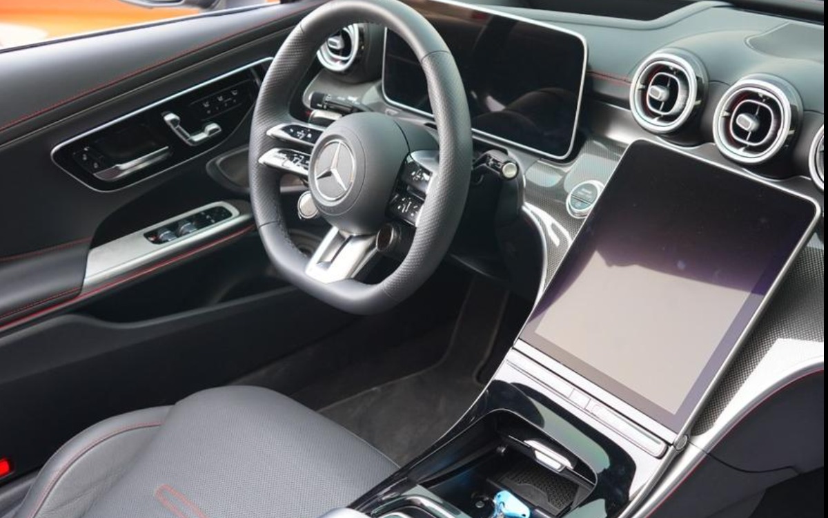 2025 Mercedes-Benz E-Class E200 in Desert Sand — gallery photo 6 in Dubai